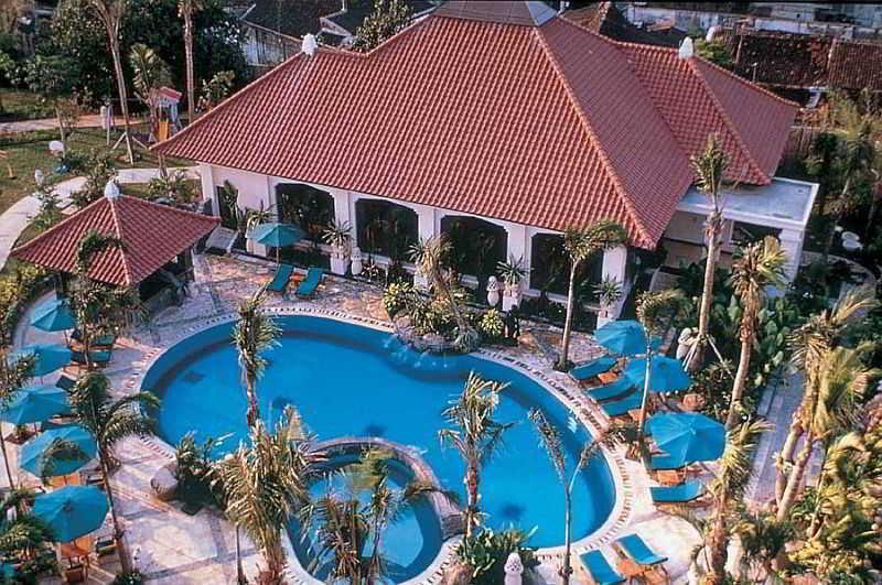 โรงแรมโนโวเทล โซโล Surakarta  ภายนอก รูปภาพ