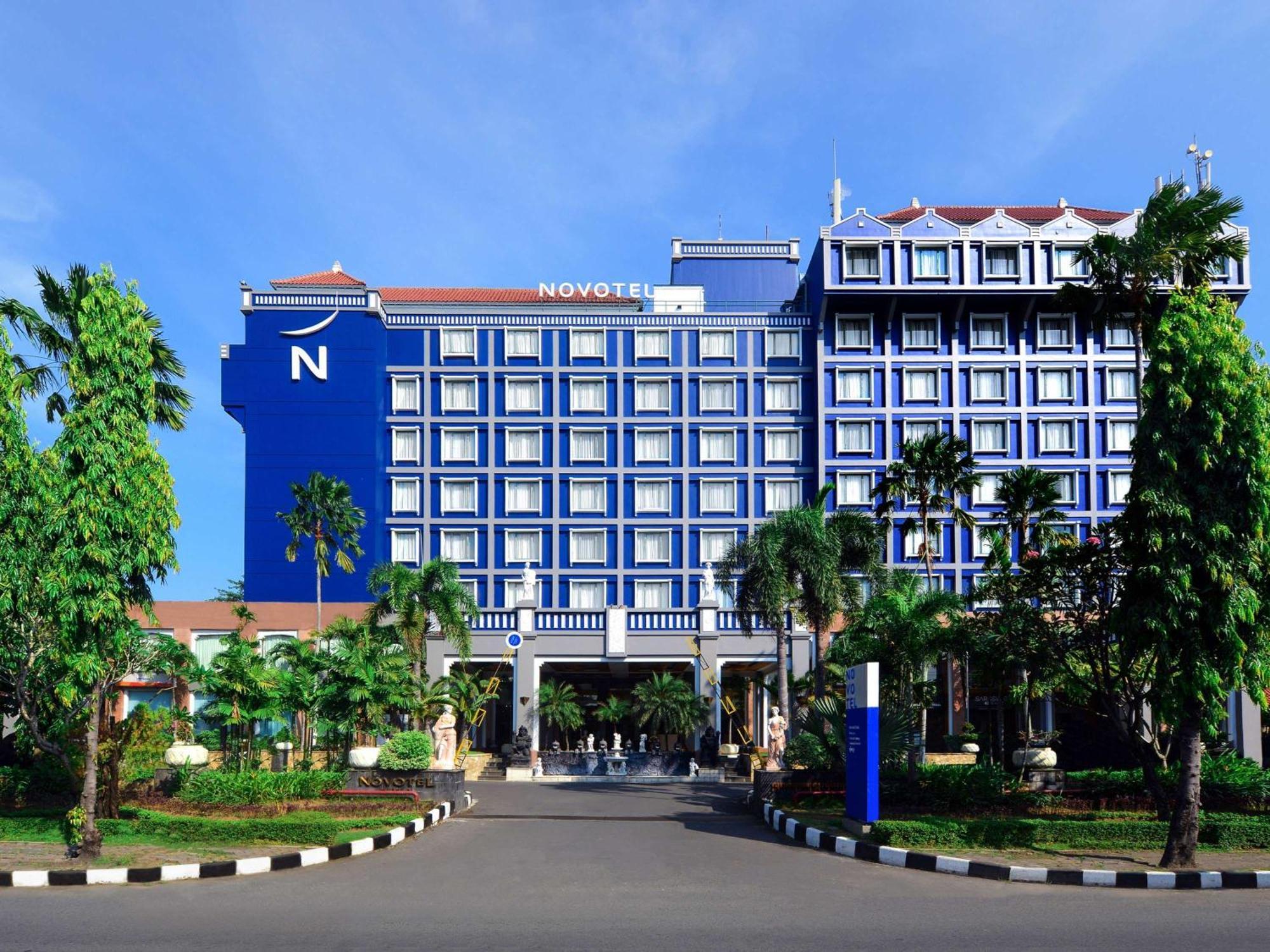 โรงแรมโนโวเทล โซโล Surakarta  ภายนอก รูปภาพ