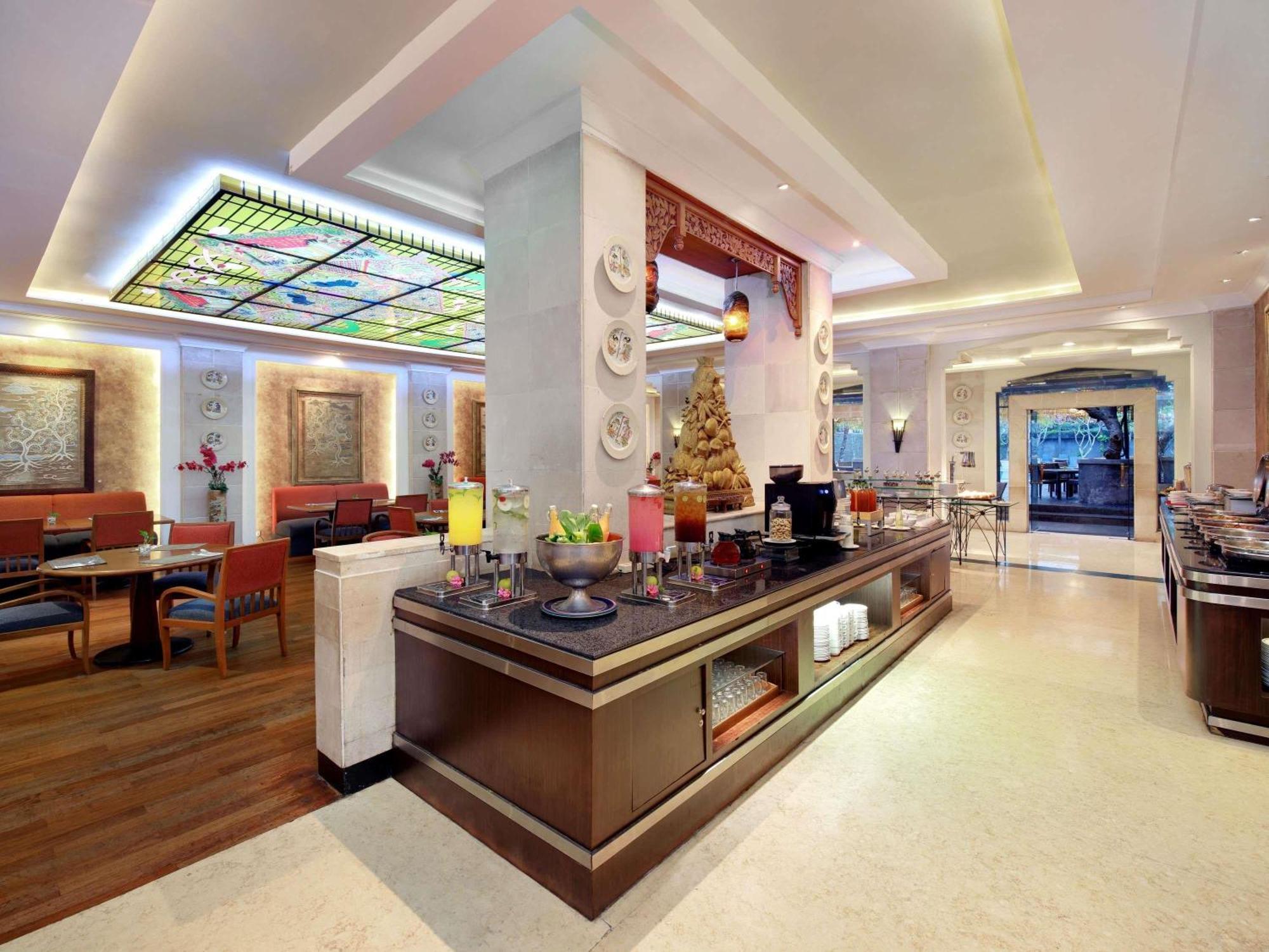 โรงแรมโนโวเทล โซโล Surakarta  ภายนอก รูปภาพ